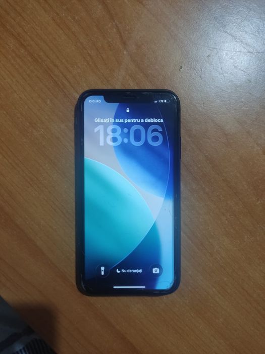 Vând iphone 11! Stare foarte bună, funcționează perfect, fără probleme