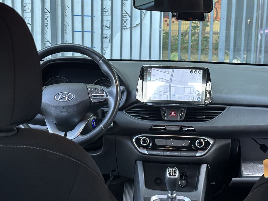 Navigatie cu sistem dedicat Hyundai  i30 / Android si CarPlay