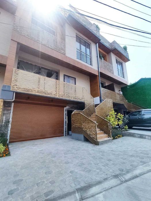 Таунхаус-3шт. Площадь 253м2, 269м2, 305м2. Кадастр. Казы махаля. Евро.