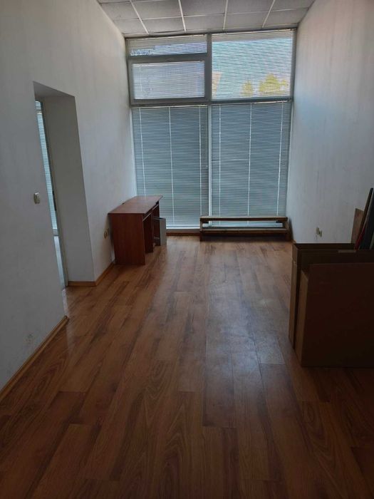 Дава се под наем Склад в София, 7-ми 11-ти километър - 600 кв.м за 10 € - Снимка #1