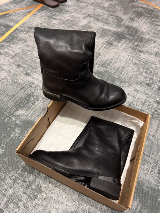 Продам кожанные сапоги