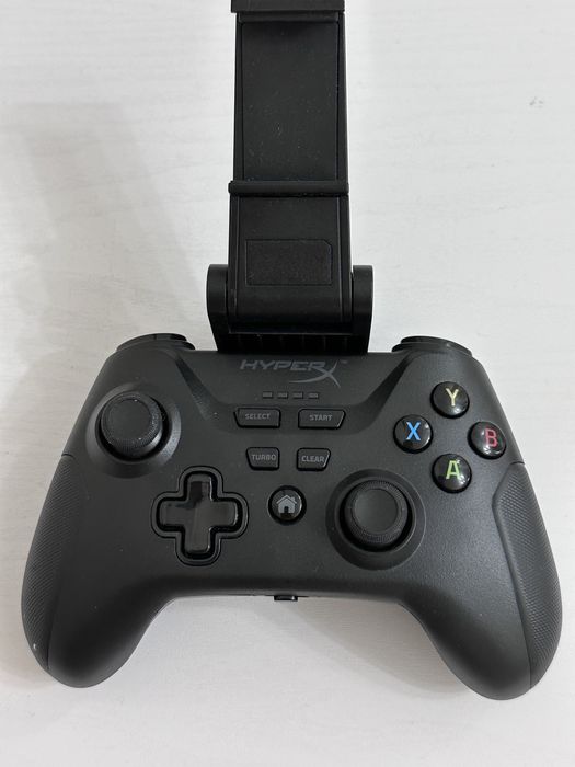 Геймпад HyperX Clutch Wireless