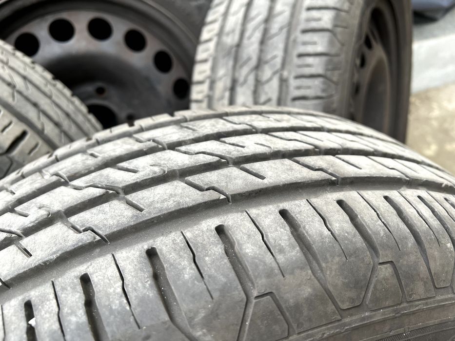 Set complet de roți de vară – 4 anvelope cu jante incluse (R16)