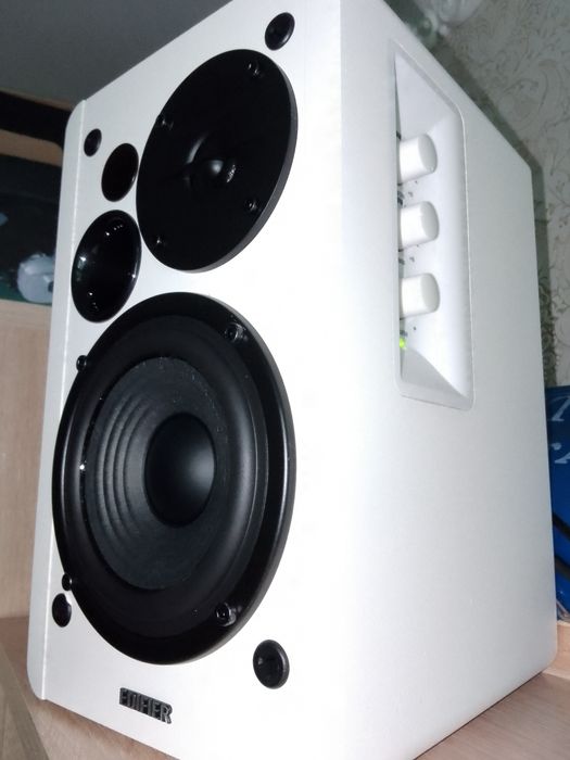 Колонки Edifier.Акустическая система