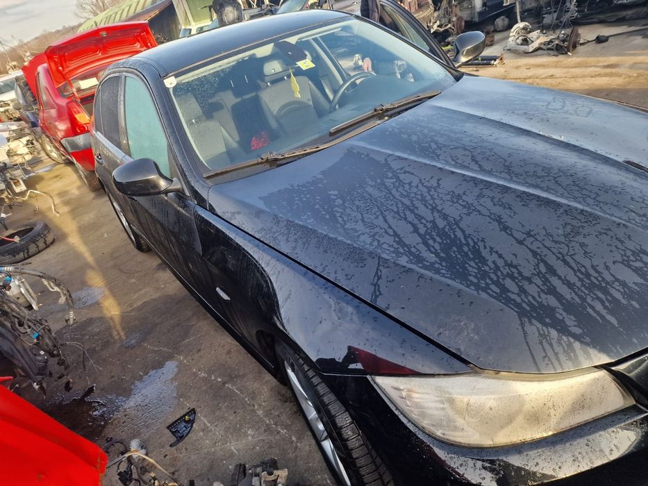 Dezmembram BMW E90 Facelift 2011 2.0d N47D20C Manual