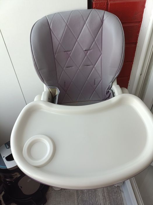 Отдам даром стульчик и розовый шезлонг