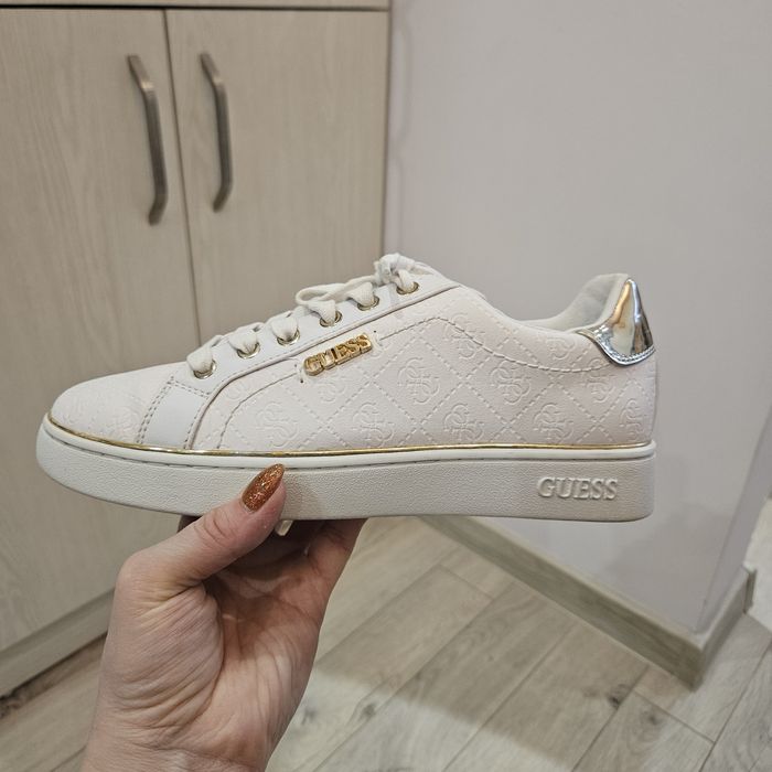 Кеды женские Guess