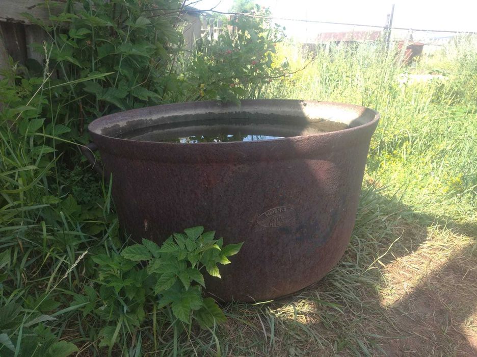 Чугунный   чан  (казан)