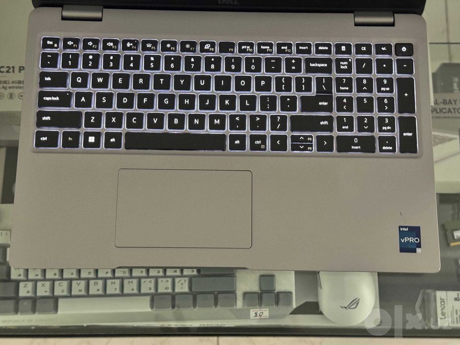 DELL Precision 3581 i9-13900H ram16 ssd256 RTX 2000 Ada Generation 8Gb