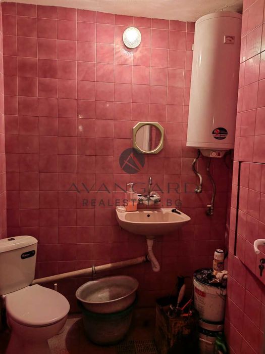 Продава се Тристаен апартамент в Пловдив, Христо Смирненски - 70 кв.м за 2572 €/кв.м - Снимка #7