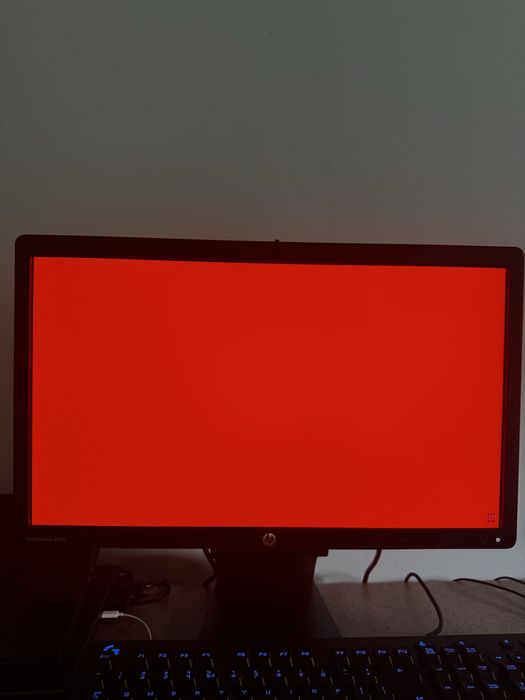 Като нов HP EliteDisplay E221c - 21.5” IPS Full HD монитор
