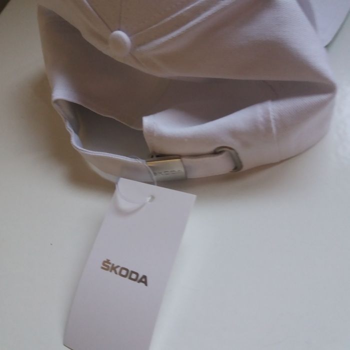 Шапка с лого Skoda,всякакви цветове нови шапки с козирка