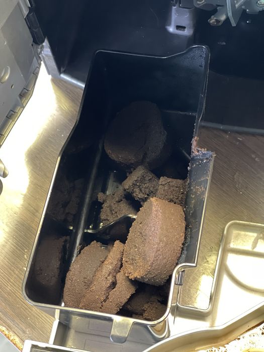 DeLonghi MAGNIFICA ESAM4200.S - Кафеавтомати | Кафемашини