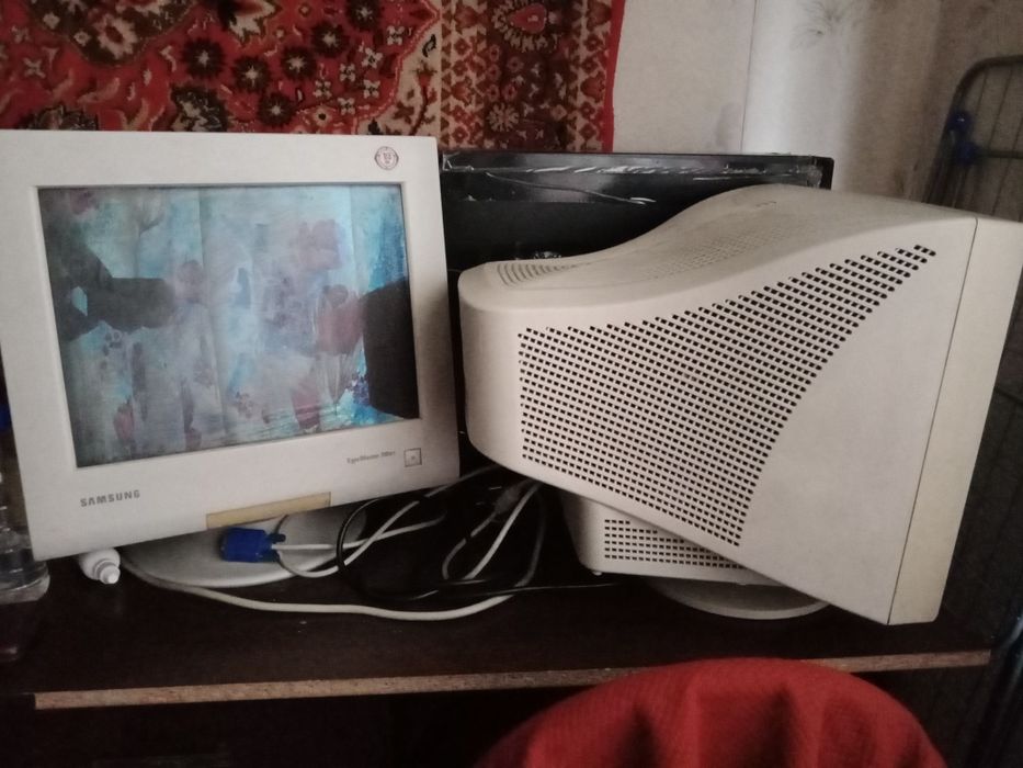 Продам манитор LG