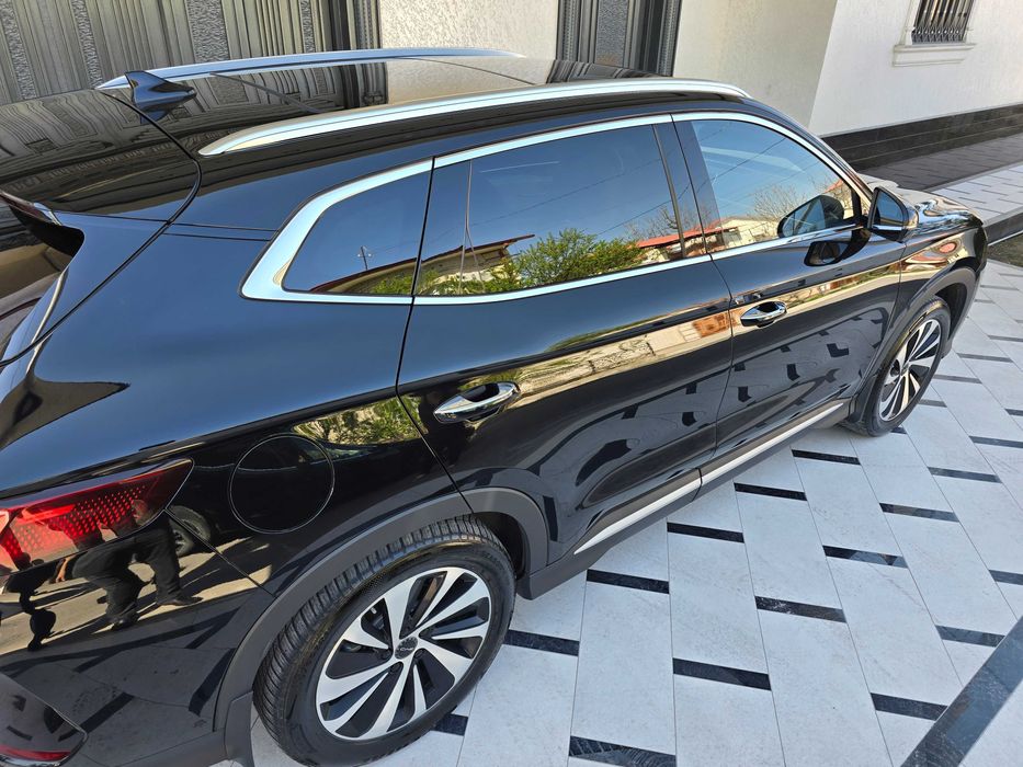 BYD Champion 605