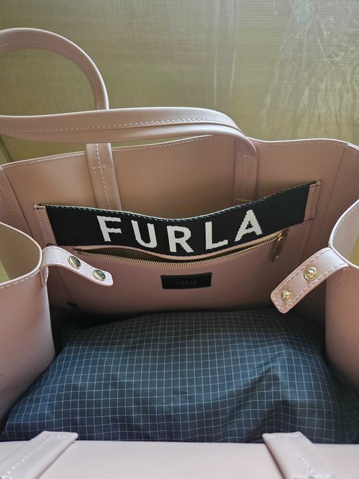 Чанта Furla LOLA M tote bag