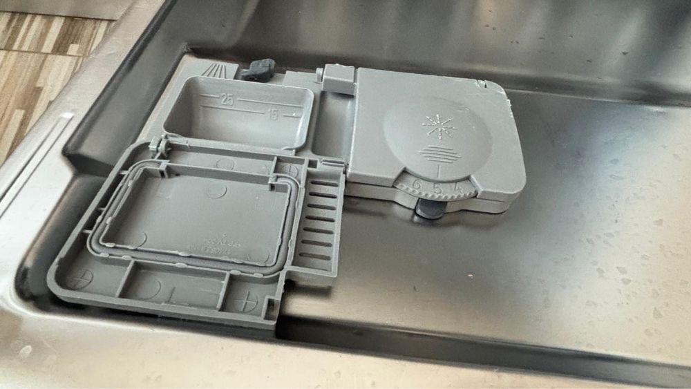 Mașină de spălat vase Beko 60 cm – 14 seturi, 4 programe, testabilă