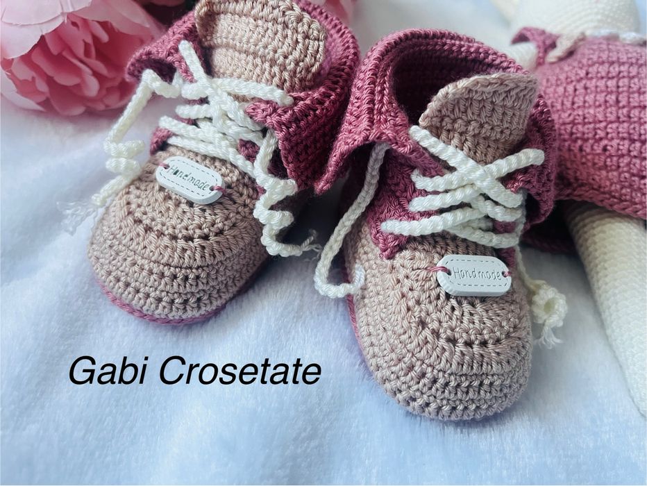 Set crosetat pt bebelusi