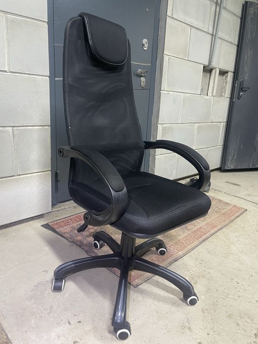 Офисный  кресло