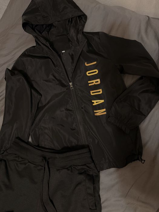Мъжки черен спортен екип Jordan