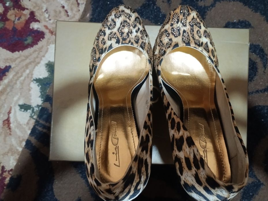 Женские туфли почти янги оригинал