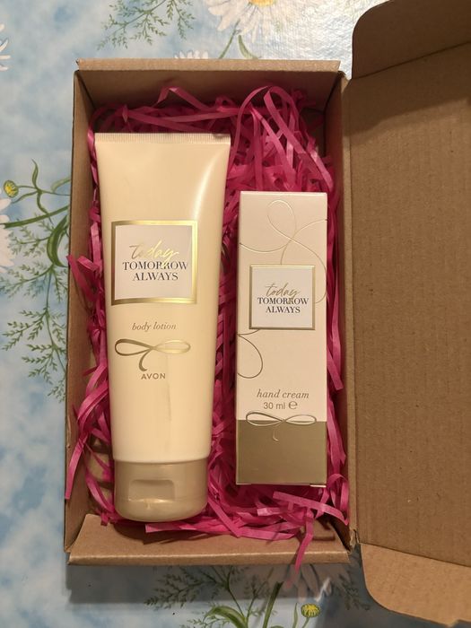 AVON Подаръчен комплект