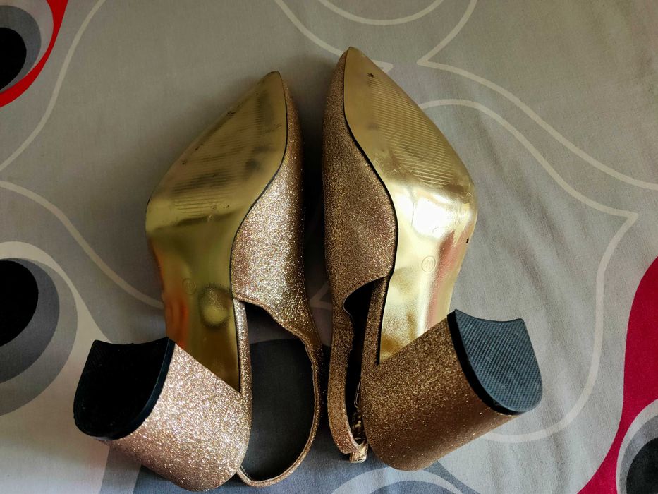 Продам туфли почти новые