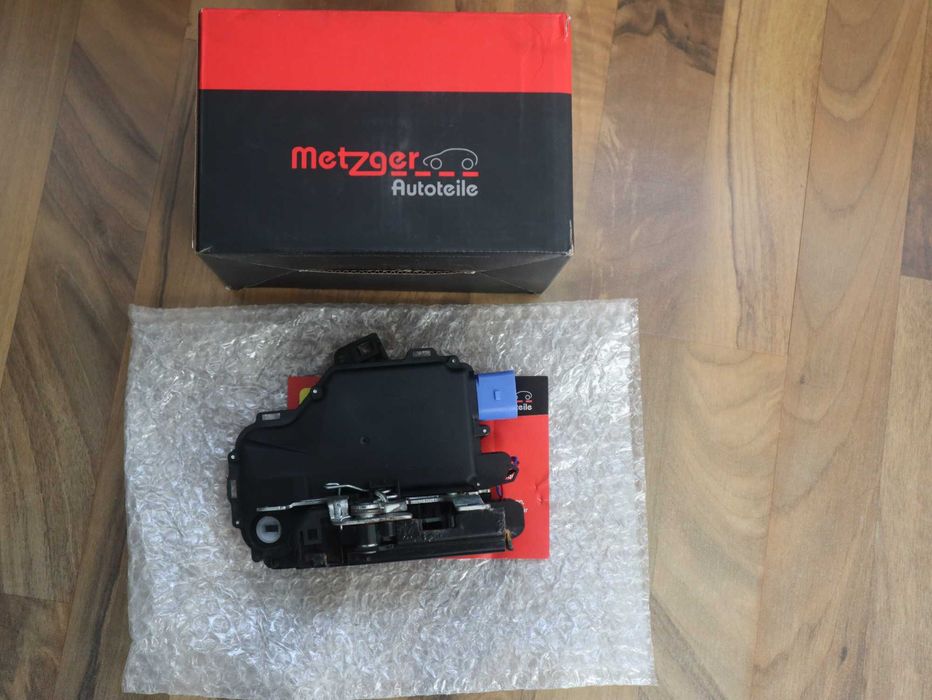 Lot compus din 4 telefoane mobile + broasca POLO 9N, etc