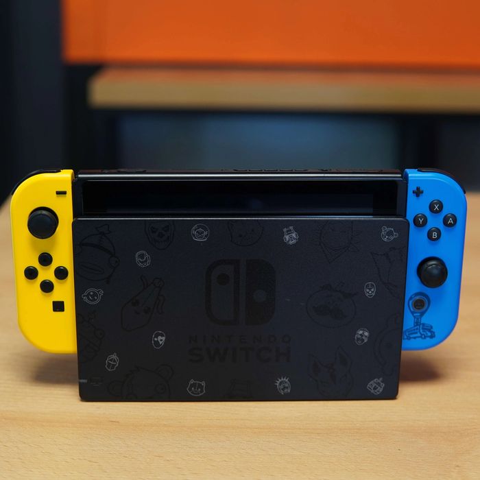 Nintendo Switch Fortnite Wildcat Edition, HAC-001