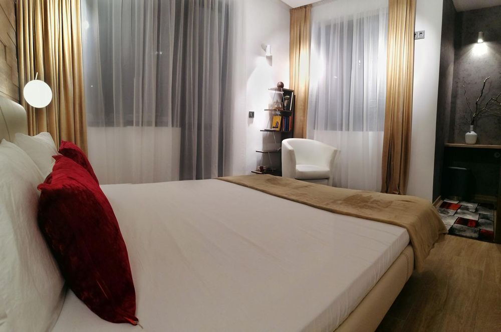 Дава се под наем Двустаен апартамент в Бургас, Лазур - 49 кв.м за 459 € - Снимка #3