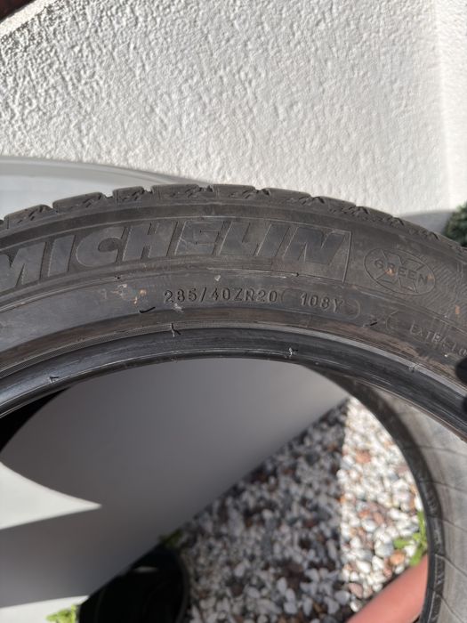Cauciucuri Pirelli P Zero cu steluta 255-45-20 285-40-20