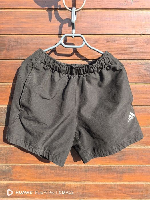 Страхотни къси панталони за жена размер S марка adidas