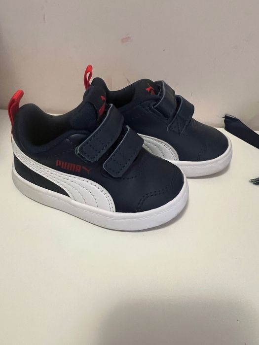 Якета и детски обувки