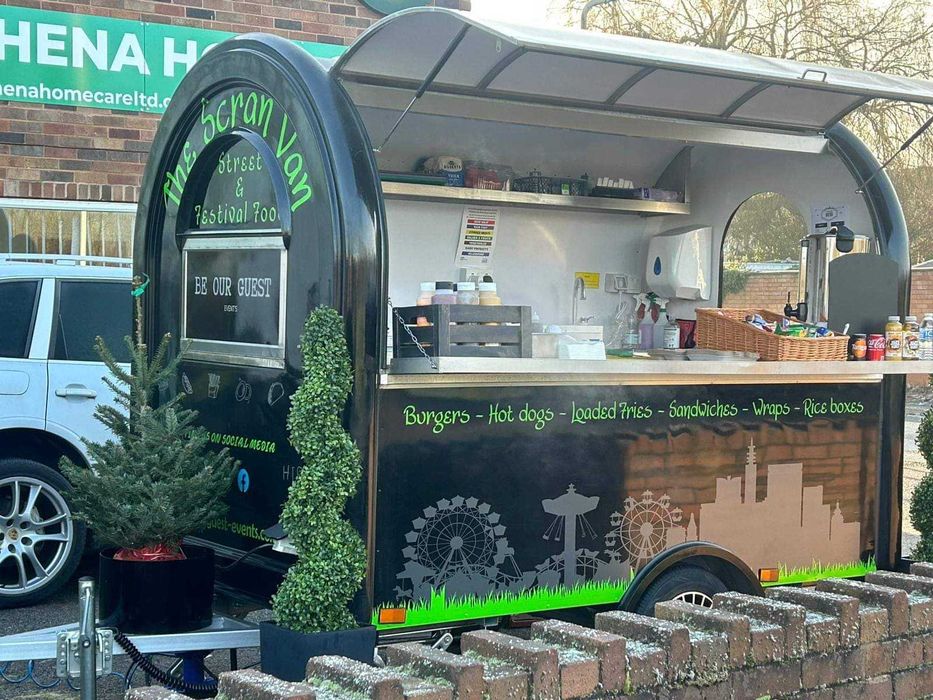 Trailer customizat pentru evenimente