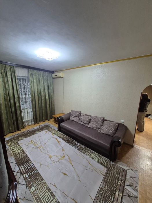 Сдаётся 1-комнатная в 12-м микрорайоне