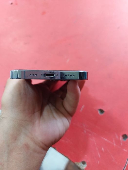 iPhone 13 pro 256 talik 88% yomkist