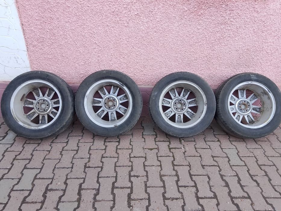 Диски с резиной.