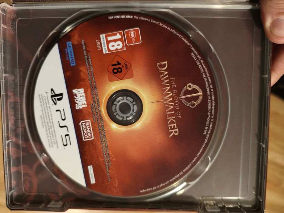 Продавам The blood of dawnwalker и Assassin's creed black flag