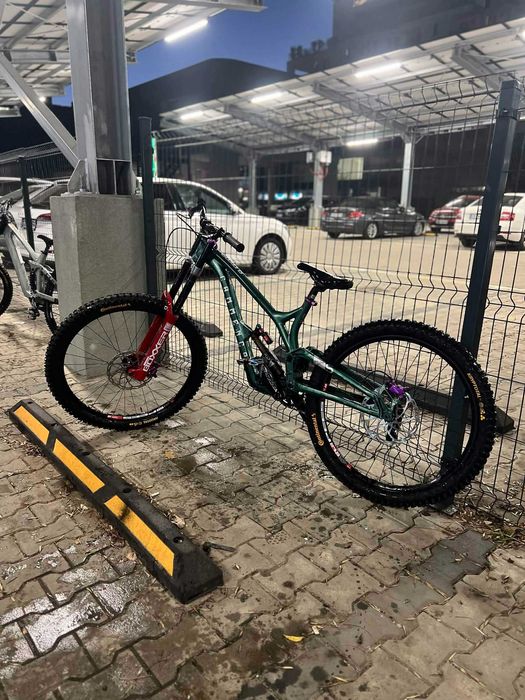 commencal supreme dh v4