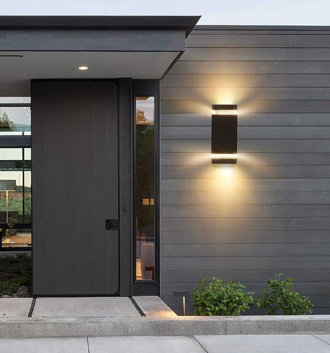 Красива екстериорна лампа за стена и фасада