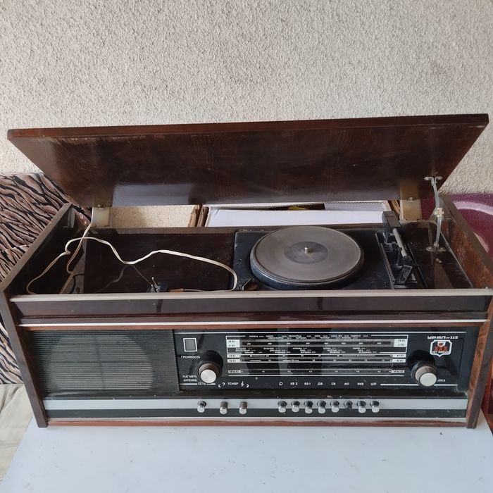 Радио СССР смотрите.