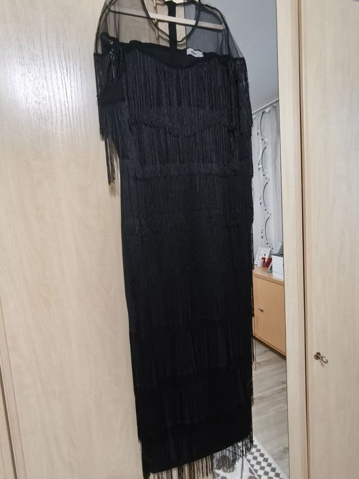 Vând rochii elegante