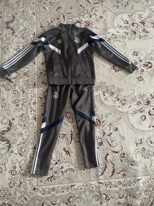 Двойка Реал Мадрид серая