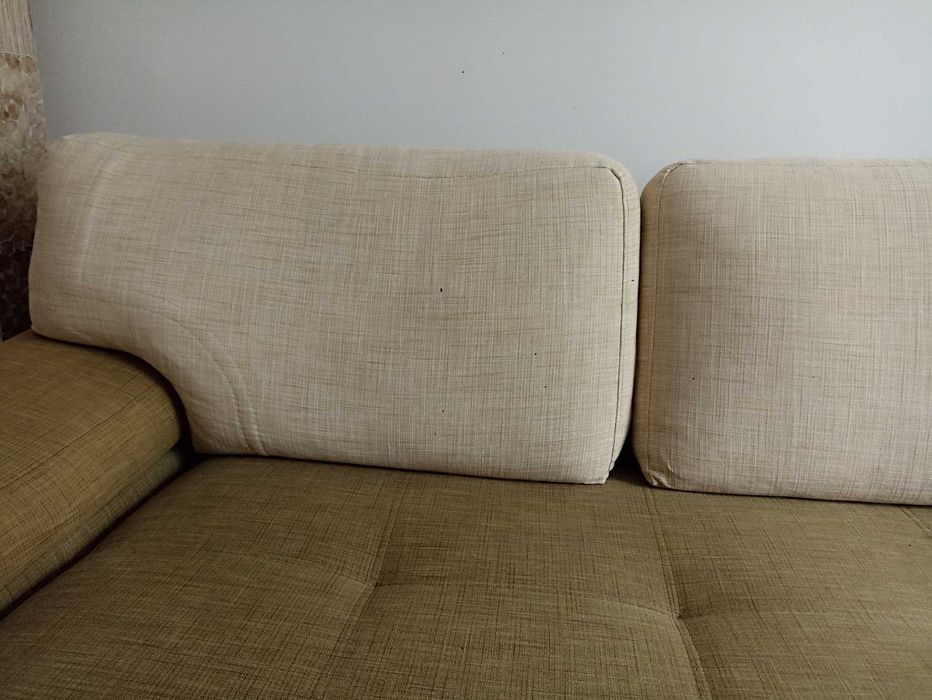 Ъглов диван с лежанка. Изключително здрав и много добре запазен!