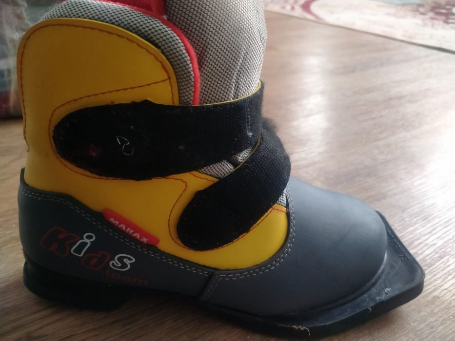 Лыжные ботинки детские