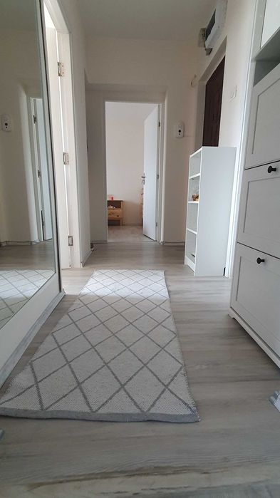 Persoana fizica, inchiriez apartament luminos, 2 camere