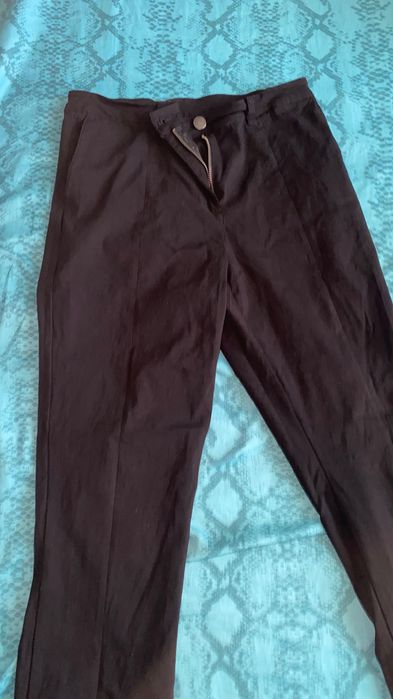 Pantaloni de costum trapez decupați jos M