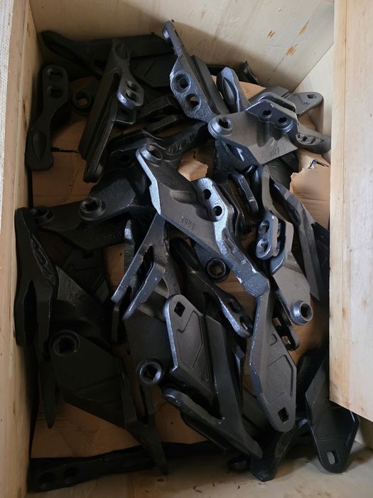 Rampe, utilaje la cupe cu dinti hardox