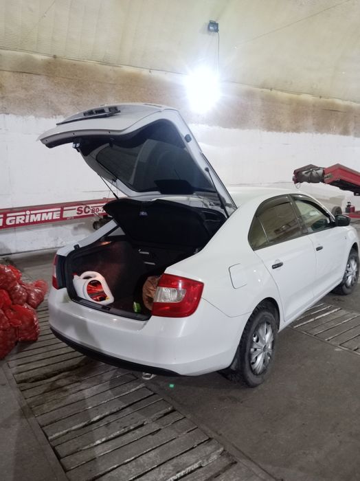 Продам Skoda rapid.