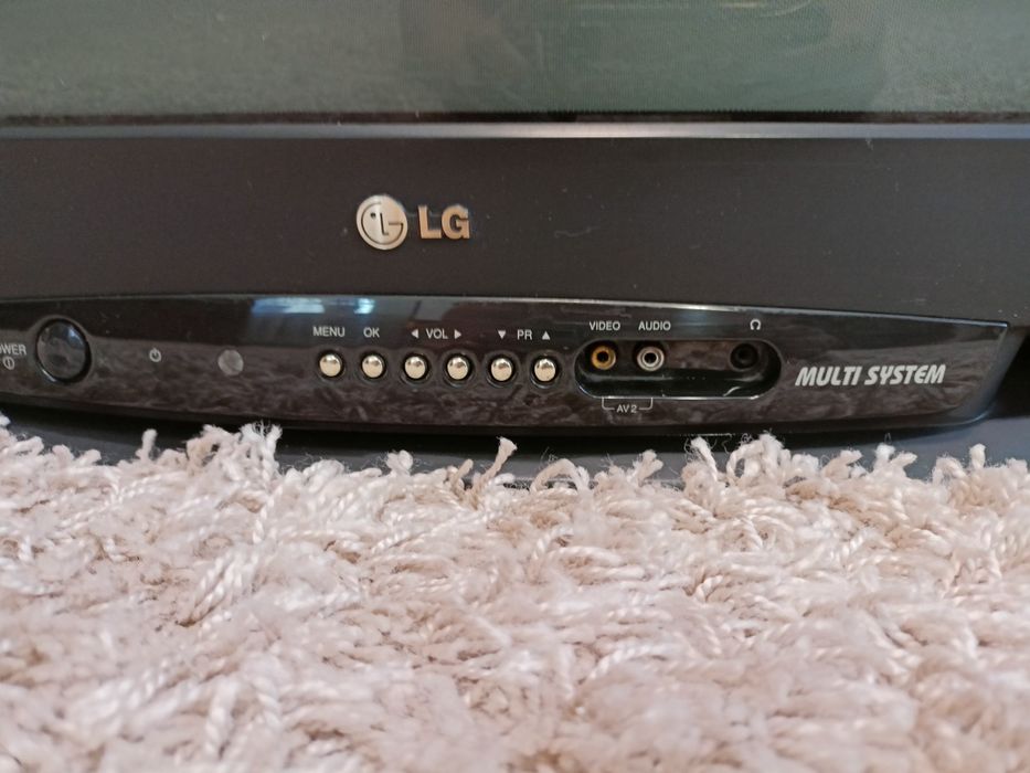 Продам телевизор LG